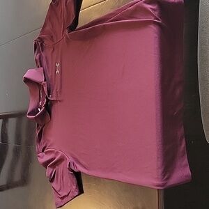 Men's Small Under Armour golf shirt